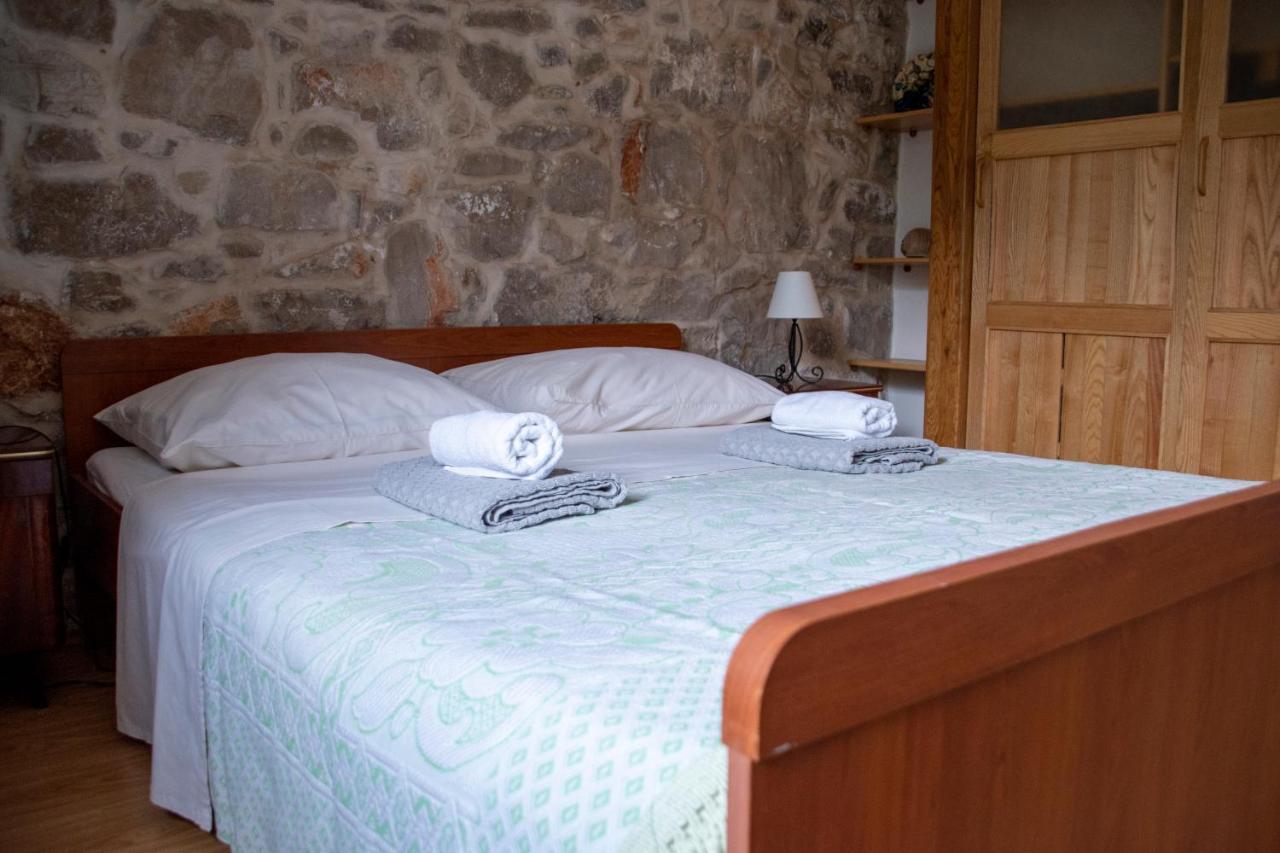 House Antica Villa Lastovo Buitenkant foto